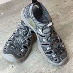 KEEN EVOFIT ONE Sandals Women 7 Grey Knit Bungee Water Shoes 1021405